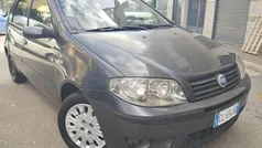 Grigio Usata 2003 Fiat Punto Tre volumi | 950 € (Ottimo prezzo)