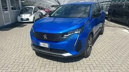 Usata Peugeot 3008 Allure 131 CV (96 kW) 2022 Blu SUV