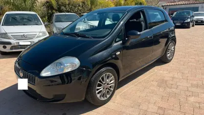 Usata Fiat Grande Punto 75 CV (55 kW) 2013 Nero Utilitaria