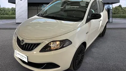 Usata Lancia Ypsilon Silver 69 CV (50 kW) 2022 Utilitaria