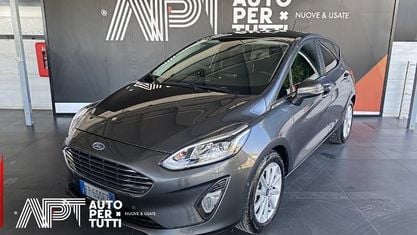Usado Ford Fiesta Titanium 86 HP (63 kW) 2018 Cinzento Citadino
