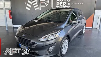 Usata Ford Fiesta Titanium 86 CV (63 kW) 2018 Grigio Utilitaria