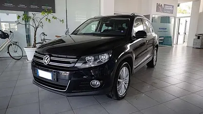 Nero / black Usata 2013 VW Tiguan Sportline SUV | 9800 € (Buon prezzo)