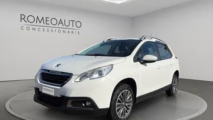 Usata Peugeot 2008 Allure 82 CV (60 kW) 2014 Bianco pastello SUV