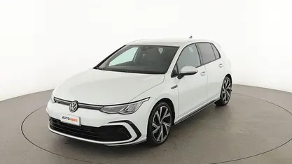 Begagnad VW Golf VIII R-line 131 HK (96 kW) 2023 Vit