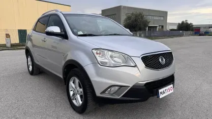 Usata SsangYong Korando 175 CV (128 kW) 2012 Argento SUV