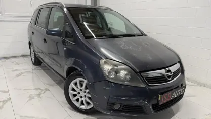 Usata Opel Zafira Enjoy 120 CV (88 kW) 2006 Grigio Monovolume