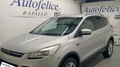 Usata Ford Kuga Business Edition 120 CV (88 kW) 2016 Grigio SUV