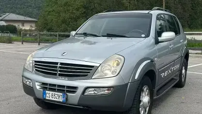 Usata SsangYong Rexton 165 CV (121 kW) 2005 Grigio SUV