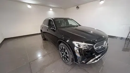 Nero Nuova 2025 Mercedes 200 Advanced | 59.990 € (Buon prezzo)