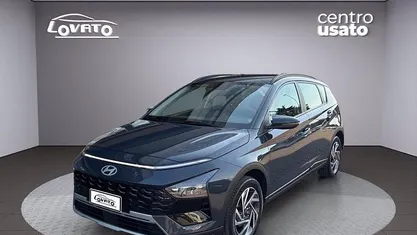 Usata Hyundai Bayon 101 CV (74 kW) 2025 Aurora gray SUV