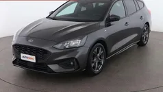 Grigio Usata 2020 Ford Focus ST-Line Station wagon | 13.699 € (Buon prezzo)