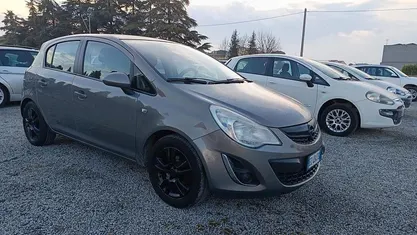 Usata Opel Corsa 85 CV (62 kW) 2012 Utilitaria
