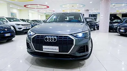 Grigio Usata 2021 Audi Q3 Business SUV | 31.900 € (Buon prezzo)