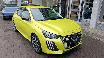 Giallo agueda Nuova 2025 Peugeot 208 Business-Line Due volumi | 17.350 € (Buon prezzo)