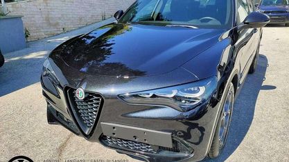 Usado Alfa Romeo Stelvio Sprint 160 CV (117 kW) 2024 Negro SUV