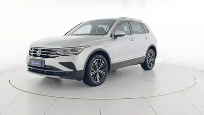 Usata VW Tiguan Elegance 245 CV (180 kW) 2022 Reflex silver metallizzato SUV