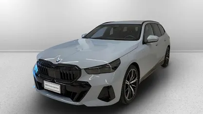 Usata 2024 BMW 520 Comfort Edition Station wagon | 62.900 € (Buon prezzo)