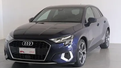 Blu Usata 2023 Audi A3 Sportback Advanced Due volumi | 26.500 € (Buon prezzo)