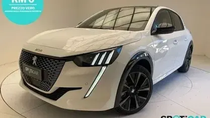Usata Peugeot e-208 GT 100 kW (136 CV) 2023 Bianco Utilitaria