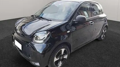 Usata Smart ForFour Electric Drive Passion 60 kW (82 CV) 2022 Nero Berlina