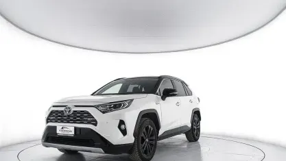 Usata Toyota RAV4 Hybrid Style 178 CV (130 kW) 2021 Bianco SUV