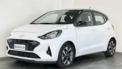 Usata 2023 Hyundai i10 Due volumi | 14.300 € (Buon prezzo)