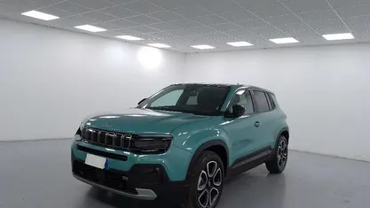 Begagnad Jeep Avenger Summit 101 HK (74 kW) 2024 Blå SUV