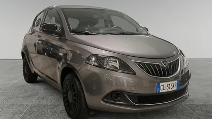 Usata 2022 Lancia Ypsilon Silver Due volumi | 11.790 € (Buon prezzo)