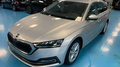 Grigio scuro metallizzato Usata 2023 Skoda Octavia Style Station wagon | 22.400 € (Buon prezzo)