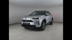 Usata 2023 Toyota Yaris Cross Lounge SUV | 22.400 € (Buon prezzo)