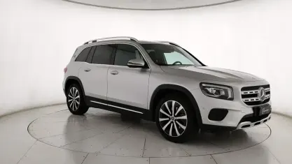 Usata Mercedes GLB200 150 CV (110 kW) 2020 Grigio SUV