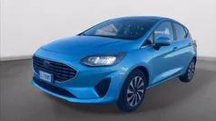 Celeste metallizzato Usata 2022 Ford Fiesta Titanium Due volumi | 13.500 € (Buon prezzo)