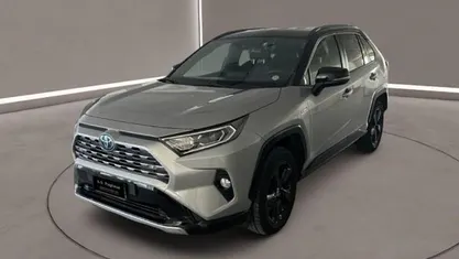 Grigio Usata 2021 Toyota RAV4 Hybrid SUV | 23.900 € (Buon prezzo)