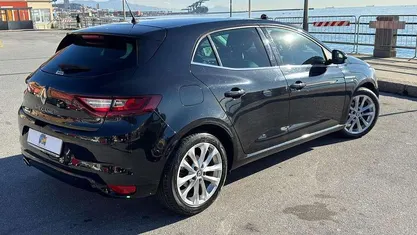 Usata Renault Mégane IV Intens 110 CV (80 kW) 2017 Nero Berlina