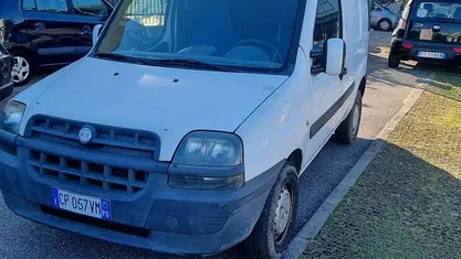 Usata Fiat Doblò 105 CV (77 kW) 2004 Monovolume