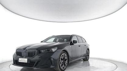 Usado BMW 520 M Sport 197 HP (144 kW) 2024 Azul Carrinha