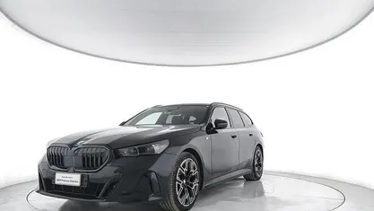 Usata BMW 520 M Sport 197 CV (144 kW) 2024 Blu Station wagon