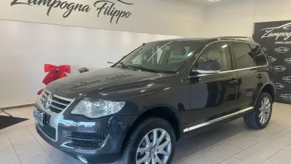 Usata VW Touareg 240 CV (176 kW) 2008 Grigio SUV