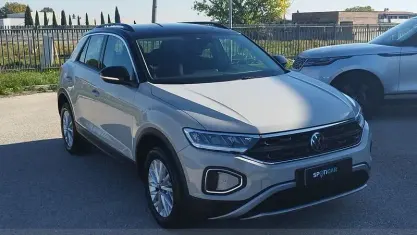 Usata VW T-Roc Life 110 CV (80 kW) 2022 Bianco SUV