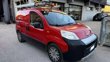 Rosso Usata 2016 Fiat Fiorino Monovolume | 5900 € (Buon prezzo)