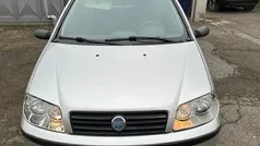 Argento Usata 2009 Fiat Punto Active Due volumi | 2490 € (Buon prezzo)