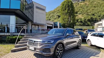 Usata VW Touareg Elegance 231 CV (169 kW) 2021 Grigio SUV
