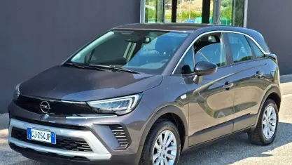 Usata Opel Crossland Elegance 110 CV (80 kW) 2022 Grigio SUV