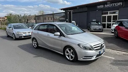 Usata Mercedes B180 Premium 109 CV (80 kW) 2012 Grigio Monovolume