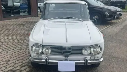 Usata Alfa Romeo Giulia Super 1960 Utilitaria