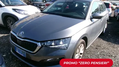 Occasion Skoda Scala Ambition 95 ch (69 kW) 2023 Gris Citadine