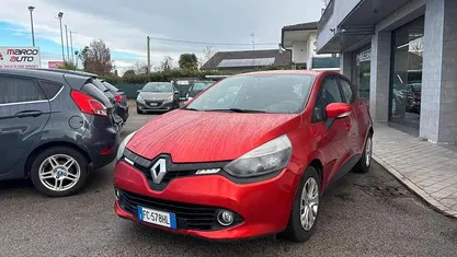 Rosso Usata 2016 Renault Clio IV Tre volumi | 7500 € (Buon prezzo)