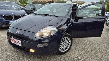 Usata Fiat Punto 77 CV (56 kW) 2018 Blu Utilitaria