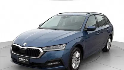 Usata Skoda Octavia Executive 150 CV (110 kW) 2020 Blu Station wagon